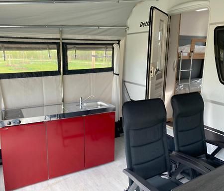 ホテルMietwohnwagen Insel Usedom ゼーバート・ヘリングスドルフ エクステリア 写真